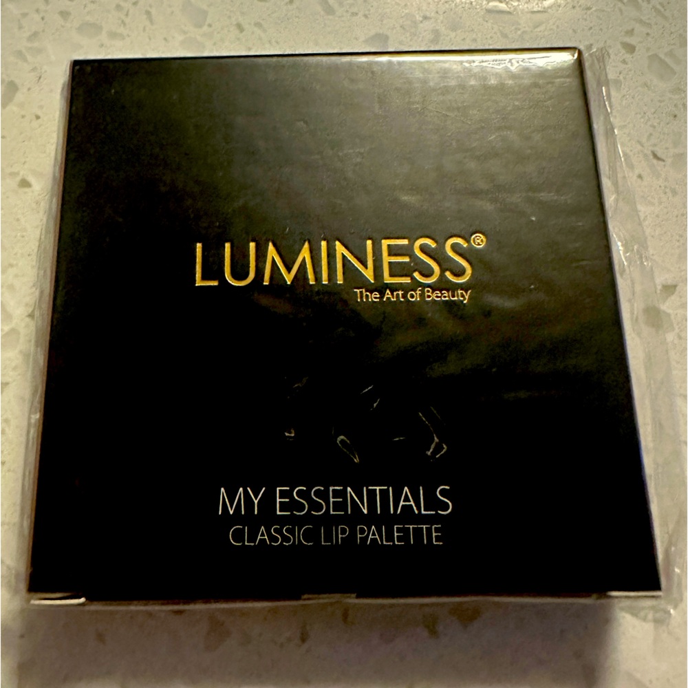 Luminess Lip Palette